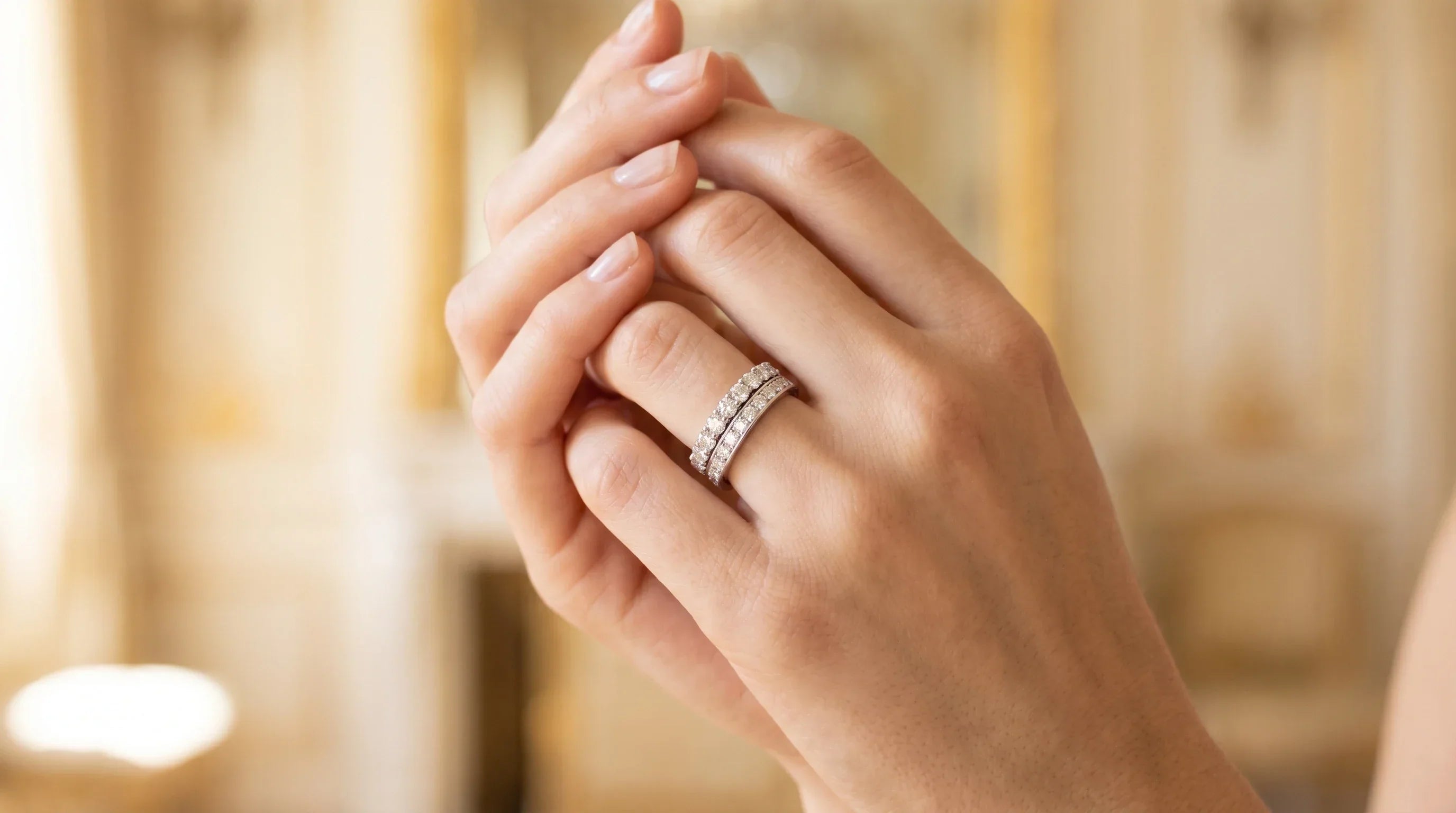 Comfort Fit vs Standard Fit Wedding Bands — What is the Difference