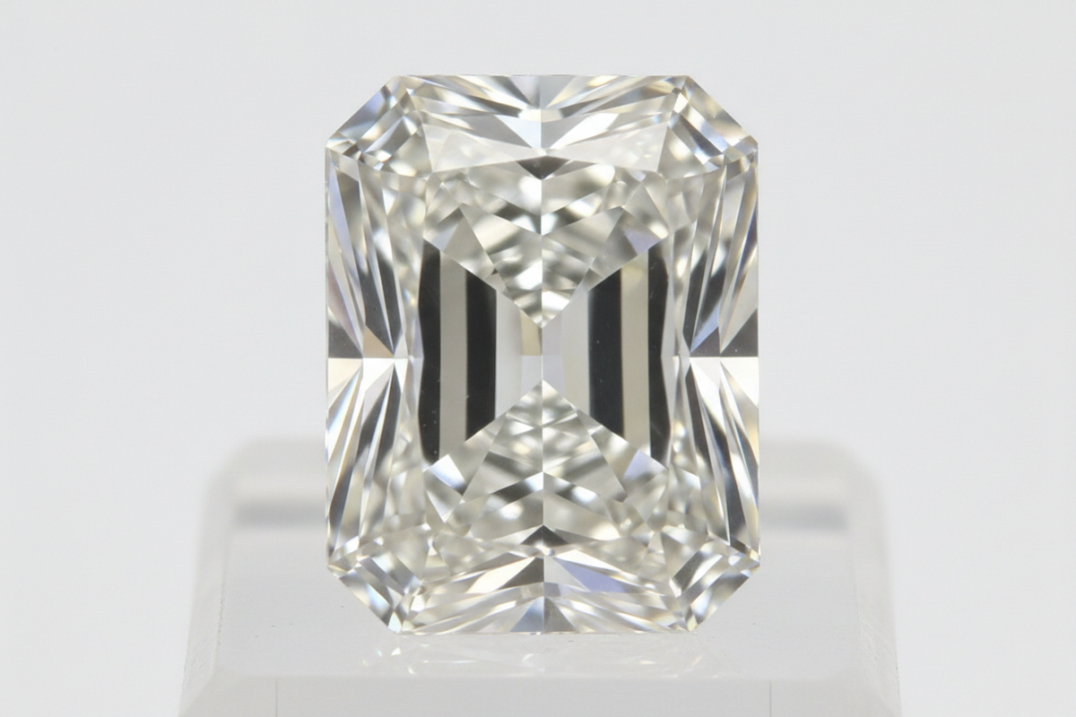 4 Carat Radiant Cut Lab Grown Diamond
